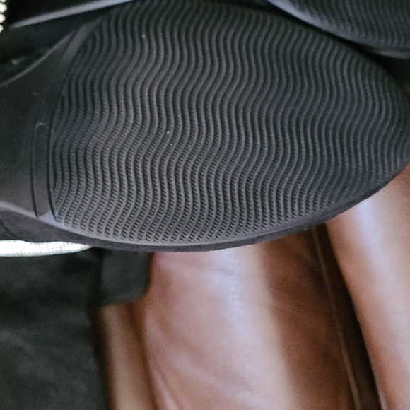 Beautiful Boots - Picture 7 of 8